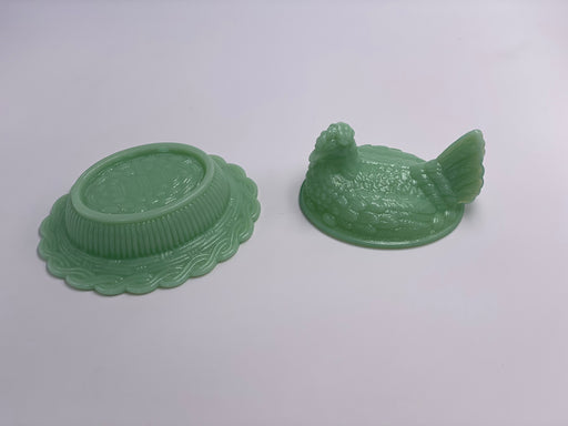 Glass ‘Hen on Nest' in Jadeite image 1