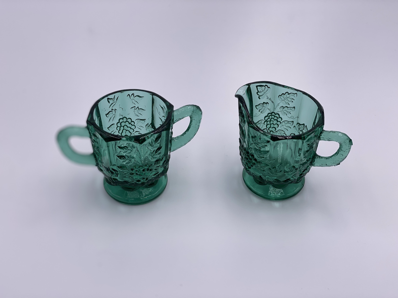 Vintage 'Panel Grape' Sugar & Creamer Set in 'Green' image 2