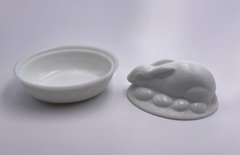 Vintage Westmoreland 'Bunny on a Nest' in Milk White (Large) image 1