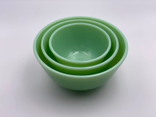 Glass Mixing Bowl Trio in 'Jadeite' image 1