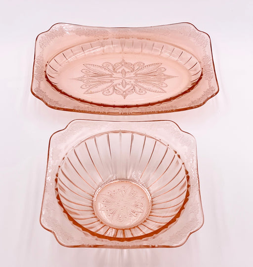 Vintage 'Poinsettia' Serving Bowl in 'Pink' image 1