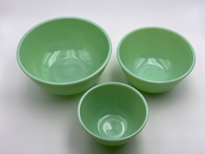 Glass Mixing Bowl Trio in 'Jadeite' image 2