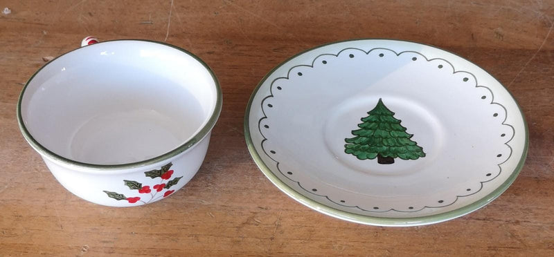 Boxed Set of (4) 'Tree' Teacups & Saucers image 1