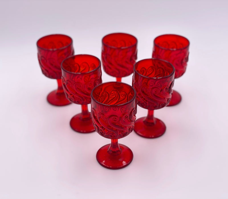 Vintage 'S' Wine Glass in 'Ruby Red' image 3