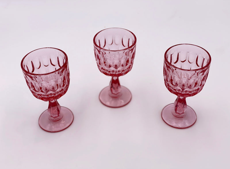 Vintage 'Thumbprint' Wine Glass in 'Pink' image 1