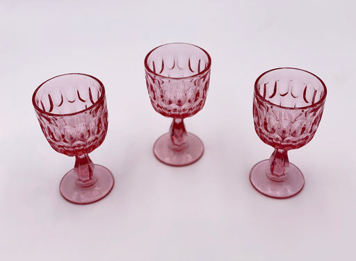 Vintage 'Thumbprint' Wine Glass in 'Pink' image 1